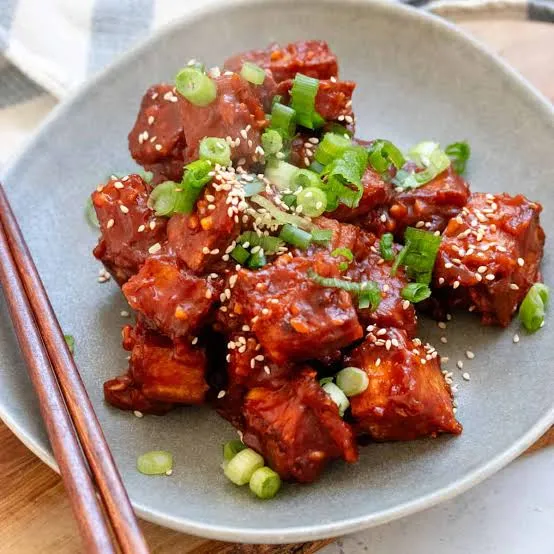 Crispy gochujang tofu